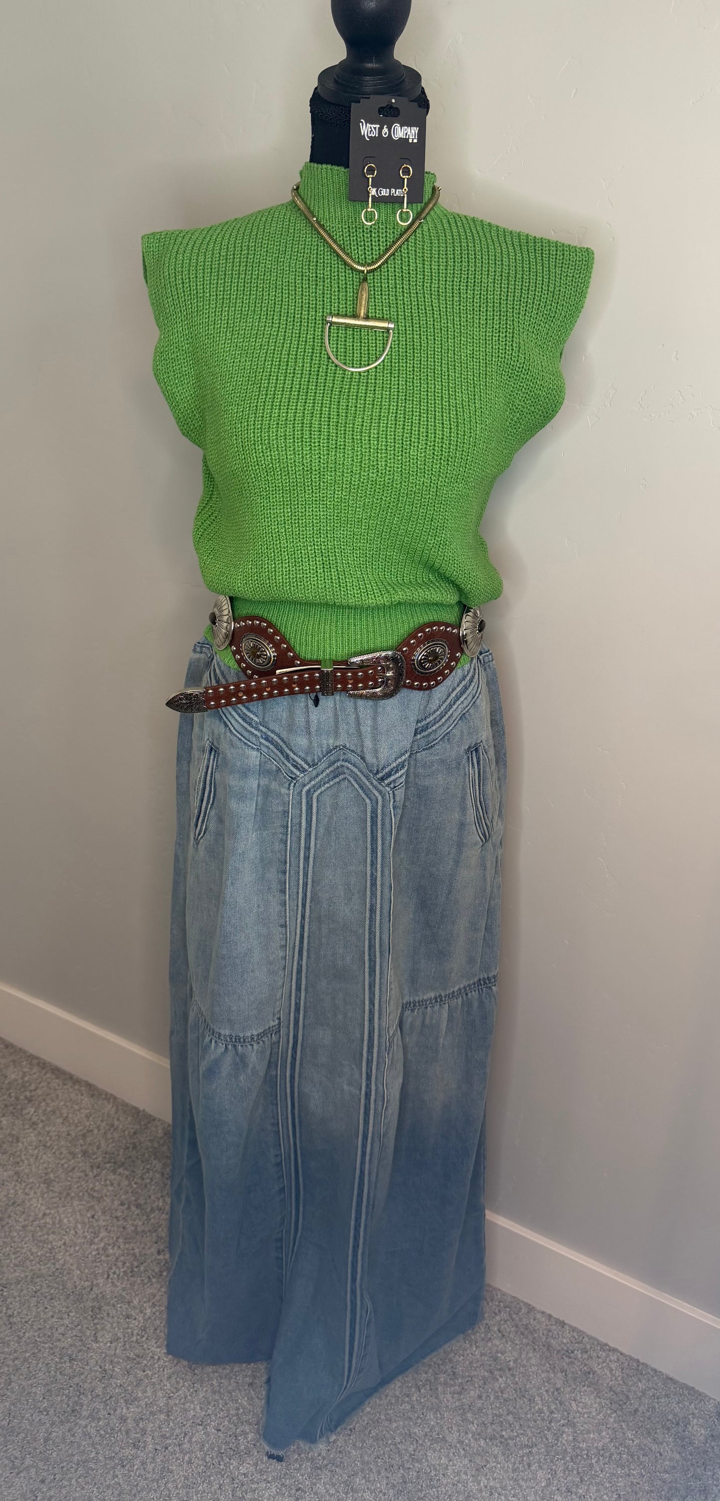 Cropped Knit Sleeveless Sweater