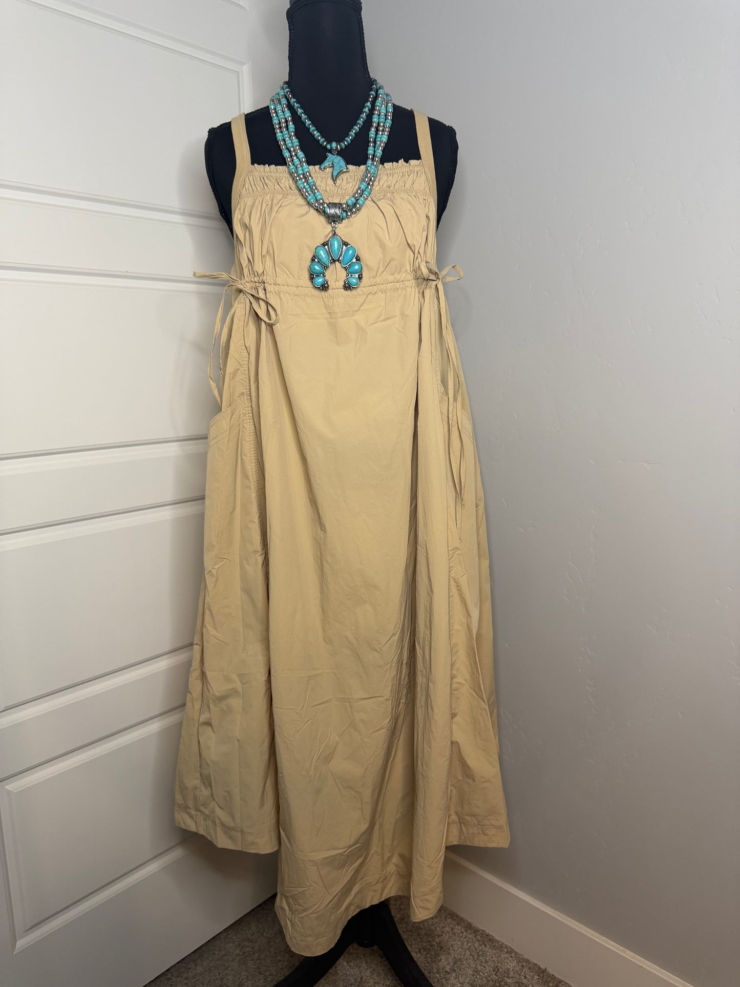PARACHUTE DRESS