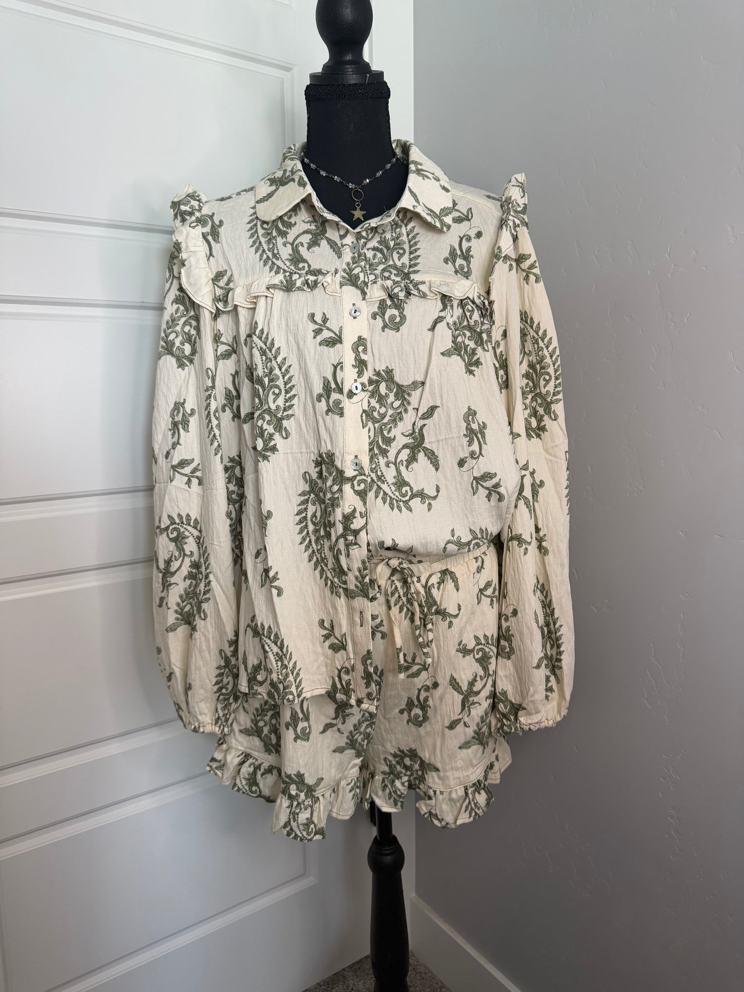 Olive and Cream Set