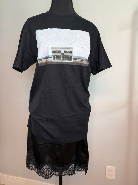 ICONIC MARFA TEE