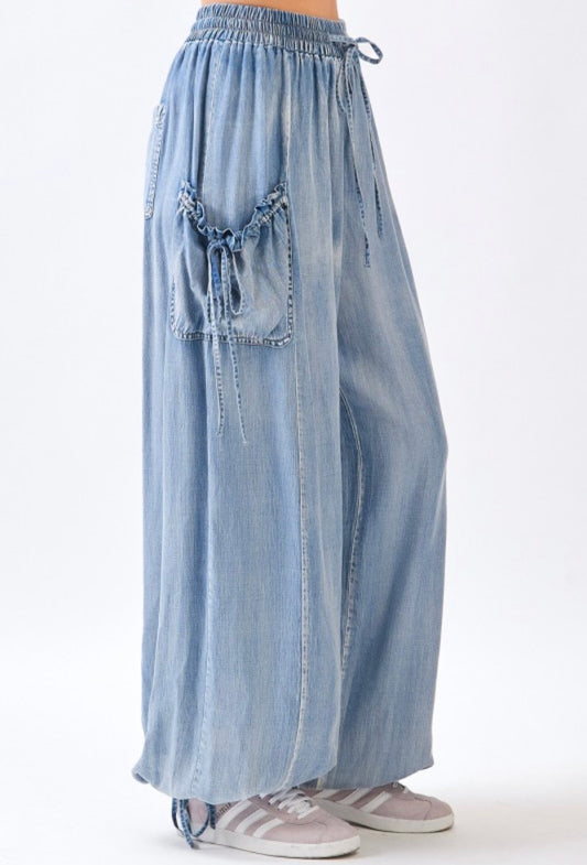 LIGHT WASHED PANTS