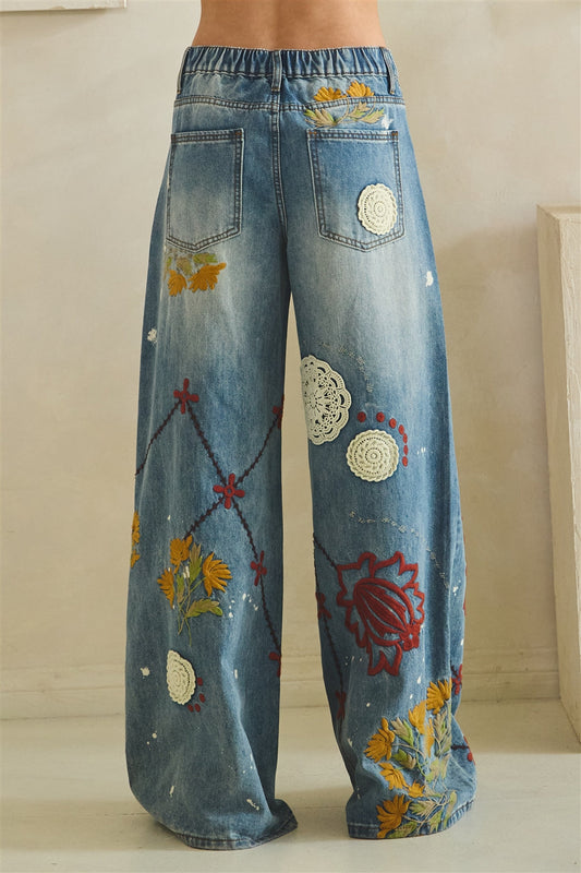EMBROIDERED WIDE LEG JEANS