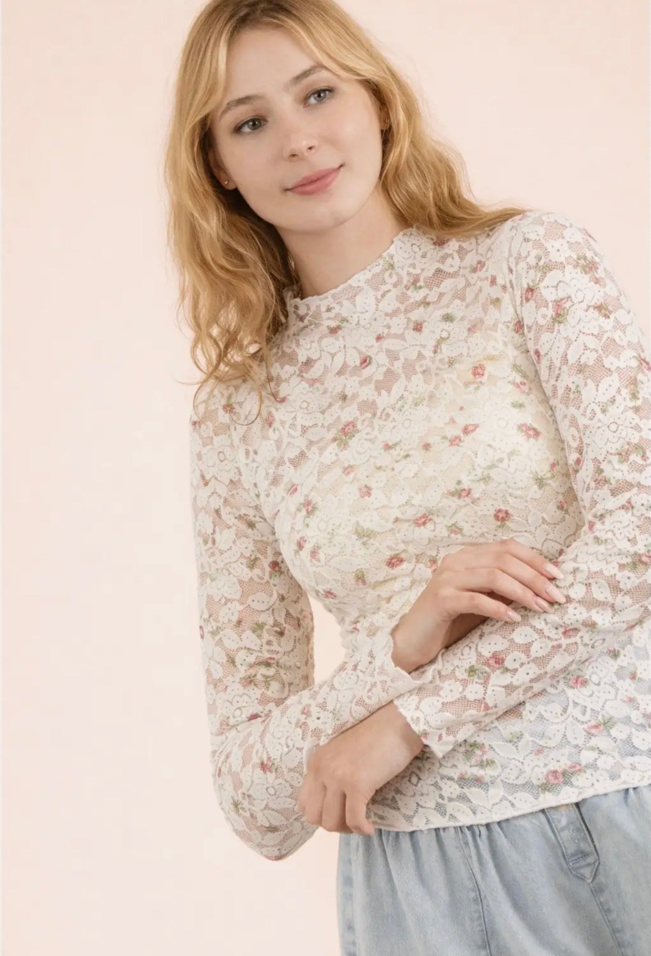 ROSE LACE TOP